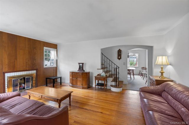 637 Stratford Road, North Baldwin, NY 11510