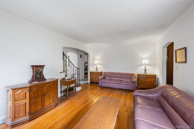 637 Stratford Road, North Baldwin, NY 11510