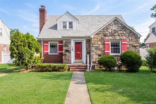 637 Stratford Road, North Baldwin, NY 11510