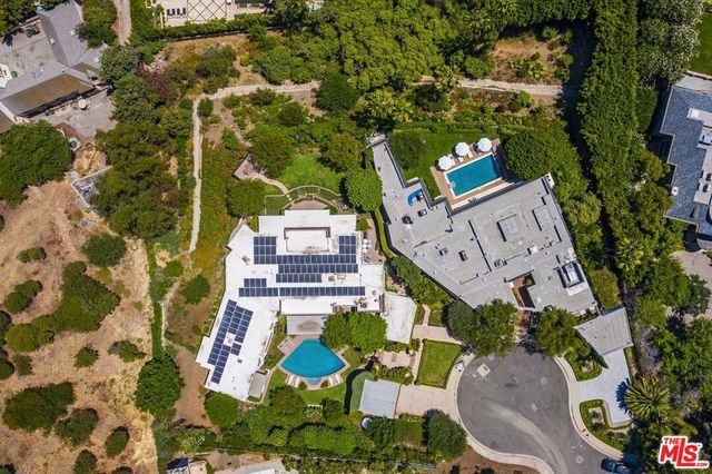 520 Stonewood Drive, Beverly Hills, CA 90210