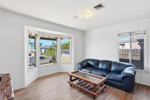 215 Ash Avenue, Chula Vista, CA 91910