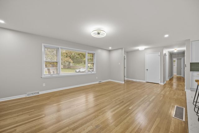 3272 Saxon Drive, Lexington, KY 40503