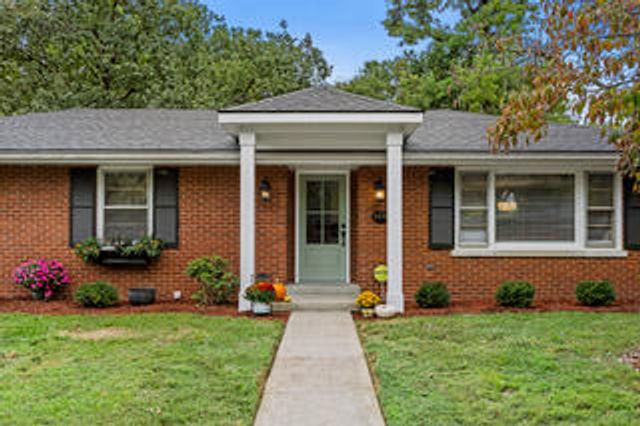 3272 Saxon Drive, Lexington, KY 40503