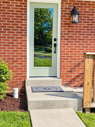 3272 Saxon Drive, Lexington, KY 40503