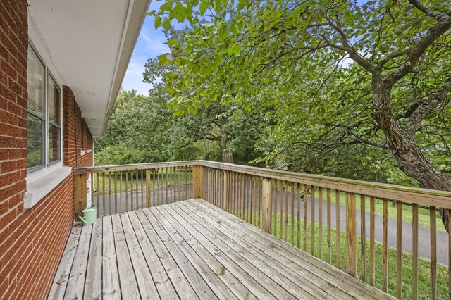 3272 Saxon Drive, Lexington, KY 40503