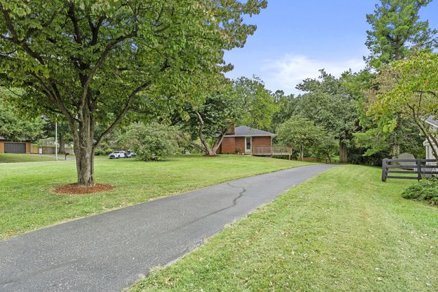 3272 Saxon Drive, Lexington, KY 40503
