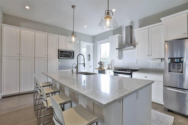 1231 Grace Avenue, Cincinnati, OH 45208