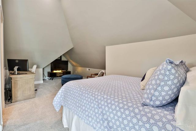 1231 Grace Avenue, Cincinnati, OH 45208