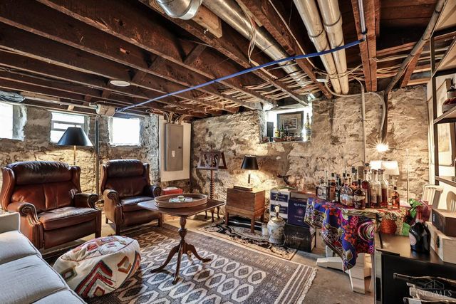 1231 Grace Avenue, Cincinnati, OH 45208