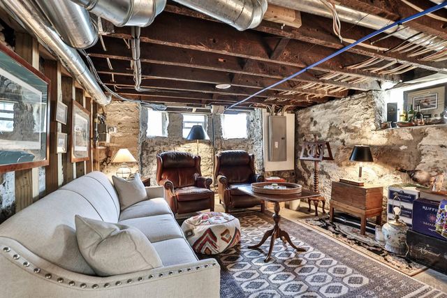 1231 Grace Avenue, Cincinnati, OH 45208