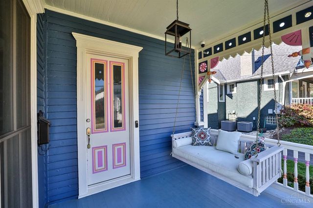 1231 Grace Avenue, Cincinnati, OH 45208