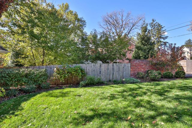 1231 Grace Avenue, Cincinnati, OH 45208