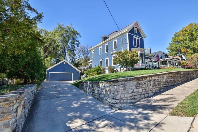 1231 Grace Avenue, Cincinnati, OH 45208