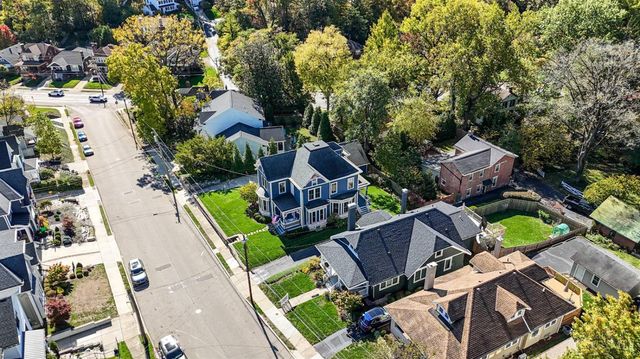 1231 Grace Avenue, Cincinnati, OH 45208