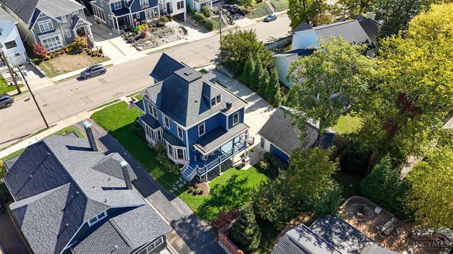 1231 Grace Avenue, Cincinnati, OH 45208