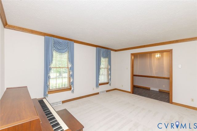 9143 Williamsville Rd, Mechanicsville, VA 23116