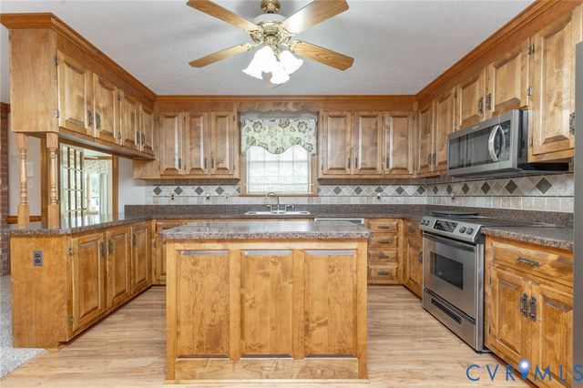 9143 Williamsville Rd, Mechanicsville, VA 23116