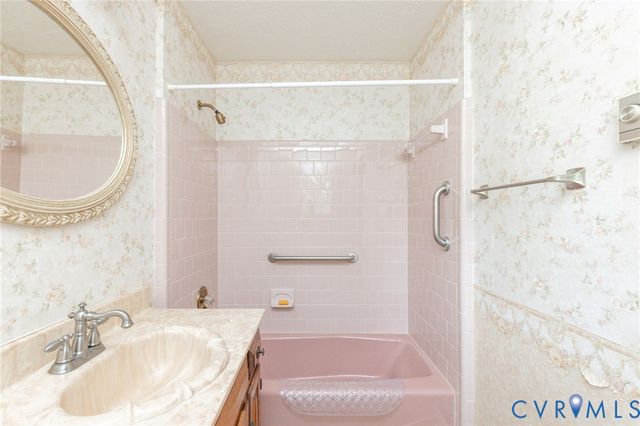 9143 Williamsville Rd, Mechanicsville, VA 23116