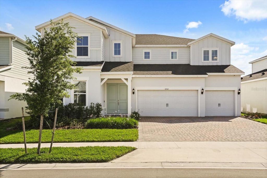 Image 2 of property listing at 8352 PARK CLIFF WAY, Orlando, FL 32836