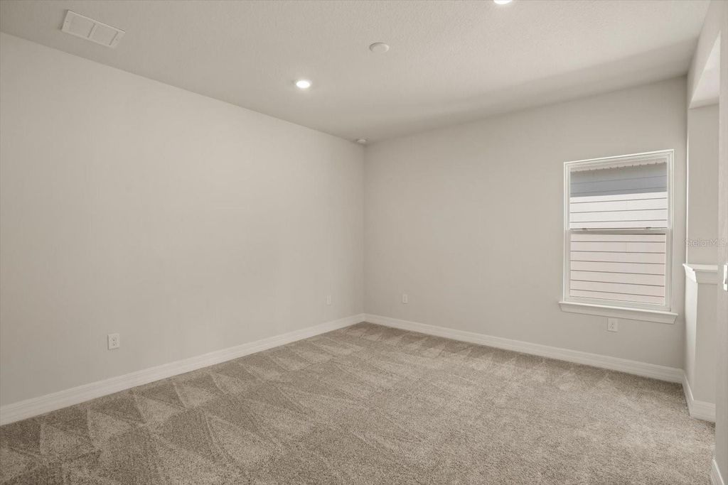Image 32 of property listing at 8352 PARK CLIFF WAY, Orlando, FL 32836