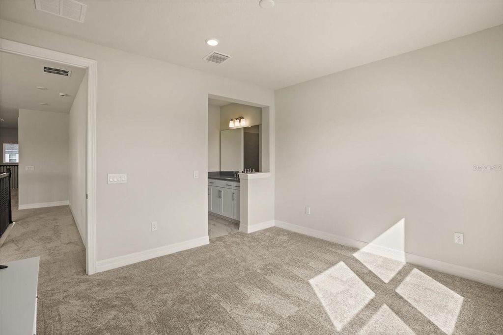 Image 36 of property listing at 8352 PARK CLIFF WAY, Orlando, FL 32836