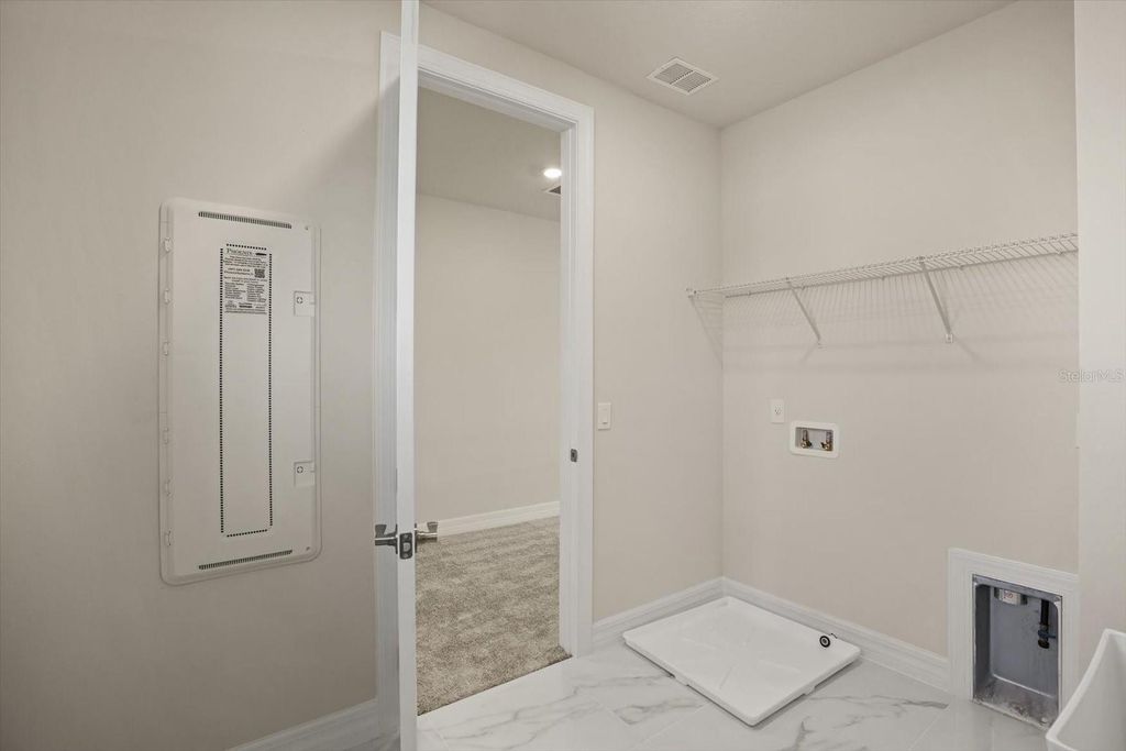 Image 49 of property listing at 8352 PARK CLIFF WAY, Orlando, FL 32836