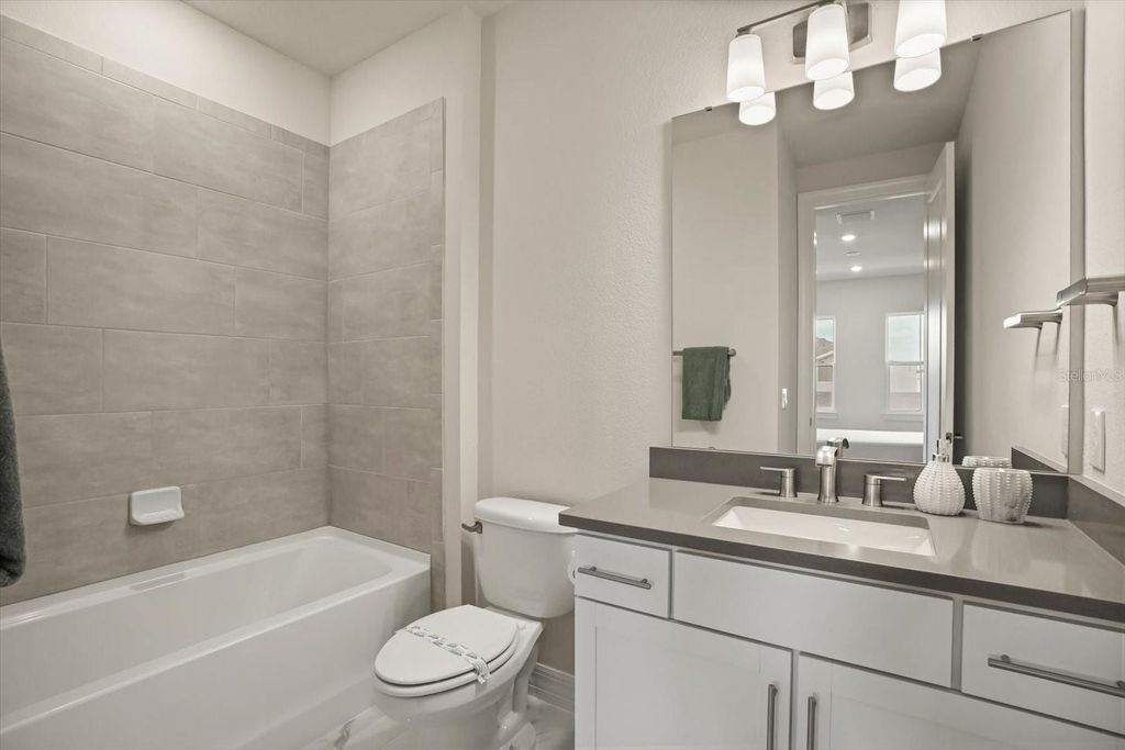 Image 50 of property listing at 8352 PARK CLIFF WAY, Orlando, FL 32836