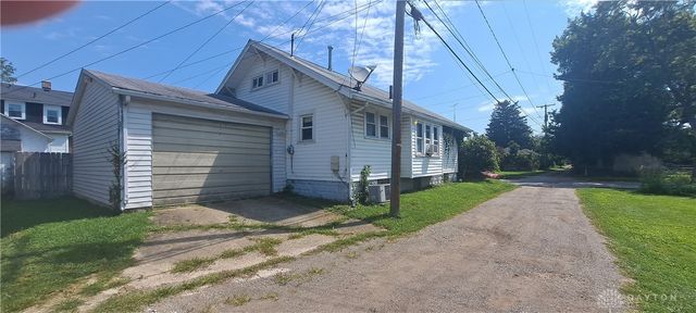 1009 Elm Street, Springfield, OH 45503