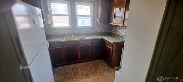 1009 Elm Street, Springfield, OH 45503