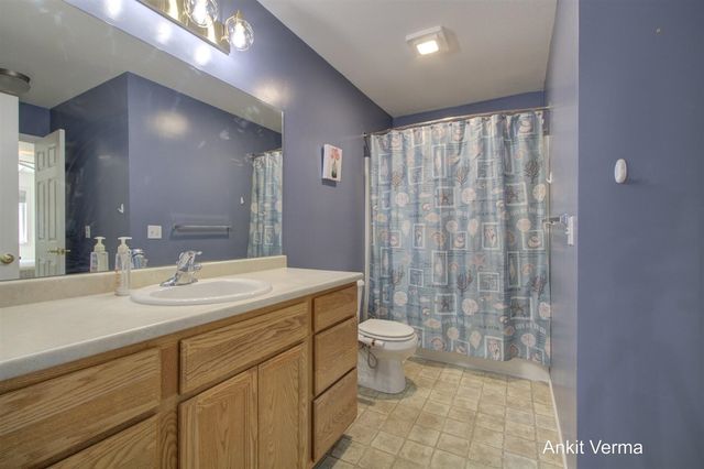 2430 Rosewood North Drive B, Mount Pleasant, MI 48858