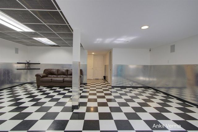 2430 Rosewood North Drive B, Mount Pleasant, MI 48858