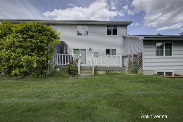 2430 Rosewood North Drive B, Mount Pleasant, MI 48858