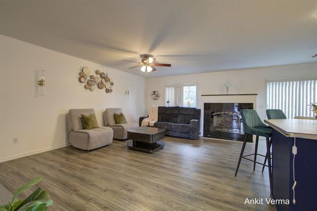 2430 Rosewood North Drive B, Mount Pleasant, MI 48858