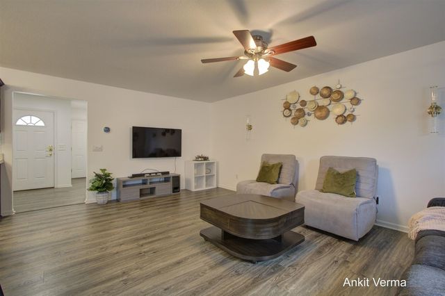 2430 Rosewood North Drive B, Mount Pleasant, MI 48858