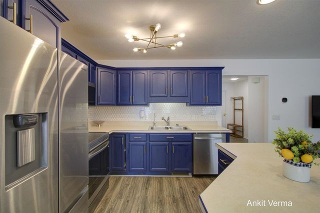 2430 Rosewood North Drive B, Mount Pleasant, MI 48858