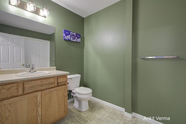 2430 Rosewood North Drive B, Mount Pleasant, MI 48858