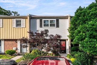 421 W SCHOOL HOUSE LN #28, Philadelphia, PA 19144