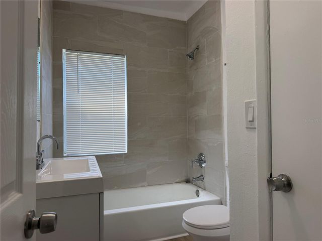 8316 N KLONDYKE STREET, Tampa, FL 33604