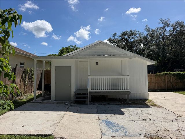 8316 N KLONDYKE STREET, Tampa, FL 33604