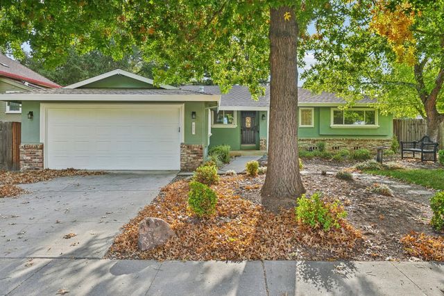 655 39th St, Sacramento, CA 95816