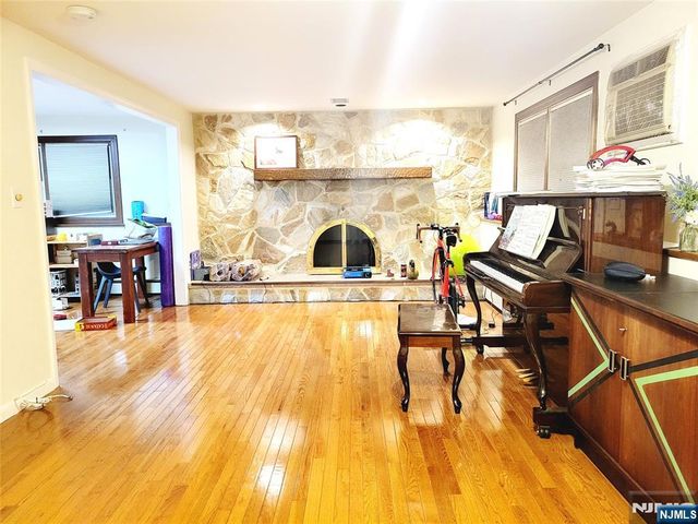 217 Rockland Avenue, Norwood, NJ 07648