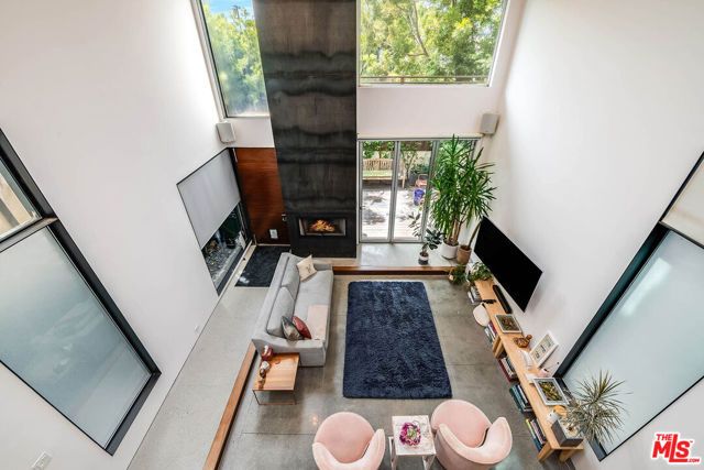 417 Venice Way, Los Angeles, CA 90291