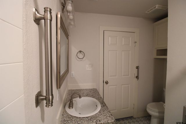 136 Long Shadow, Murchison, TX 75778