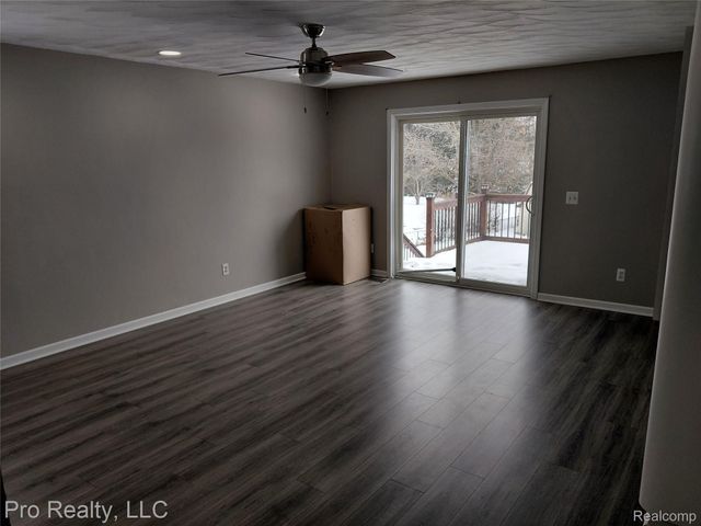 8445 Crestshire Drive, Augusta Charter Township, MI 48197