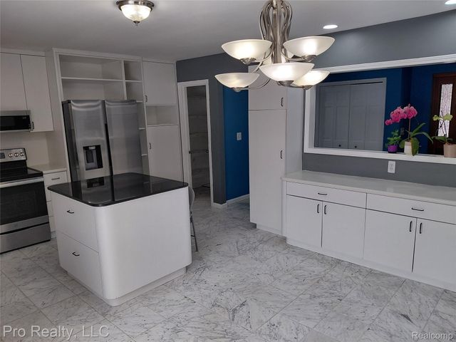 8445 Crestshire Drive, Augusta Charter Township, MI 48197