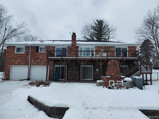 8445 Crestshire Drive, Augusta Charter Township, MI 48197