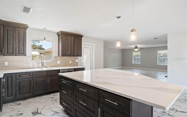 2318 39TH AVENUE N, St Petersburg, FL 33714