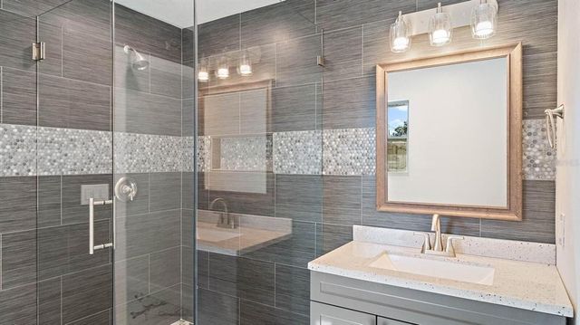 2318 39TH AVENUE N, St Petersburg, FL 33714