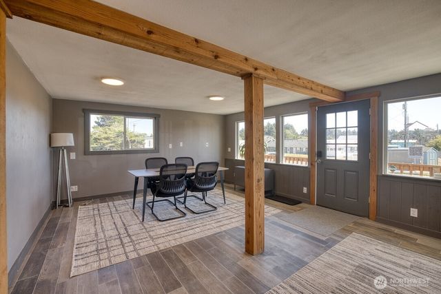 40 Main Street, Pacific Beach, WA 98571