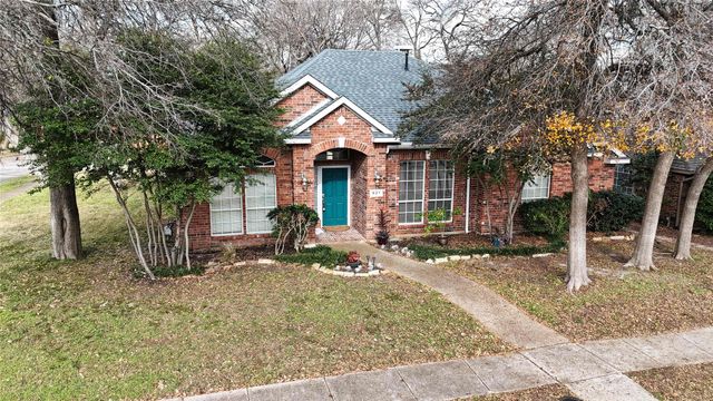 921 W Muirfield Road, Garland, TX 75044